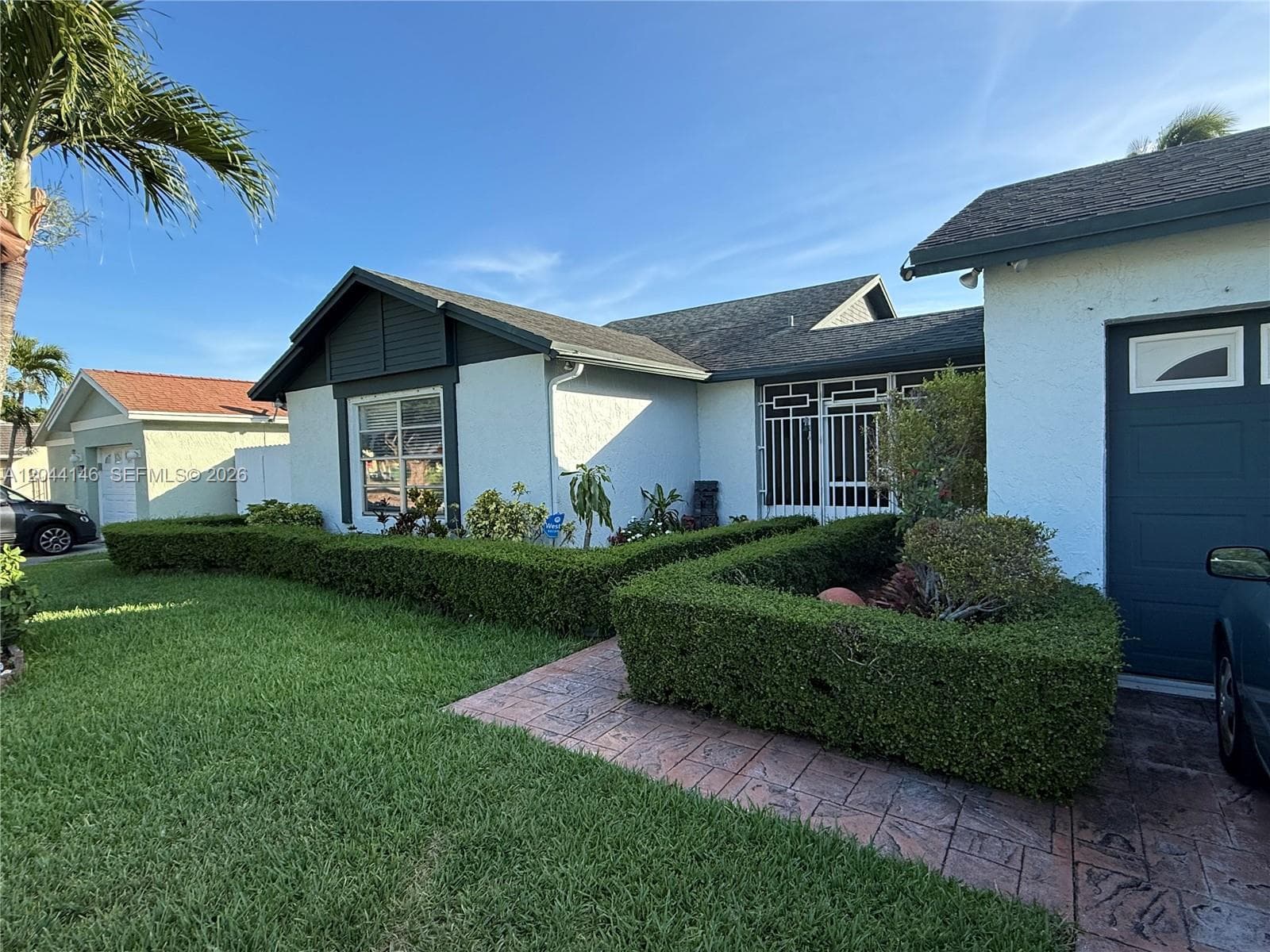 15622 SW 142nd Ct photo 2