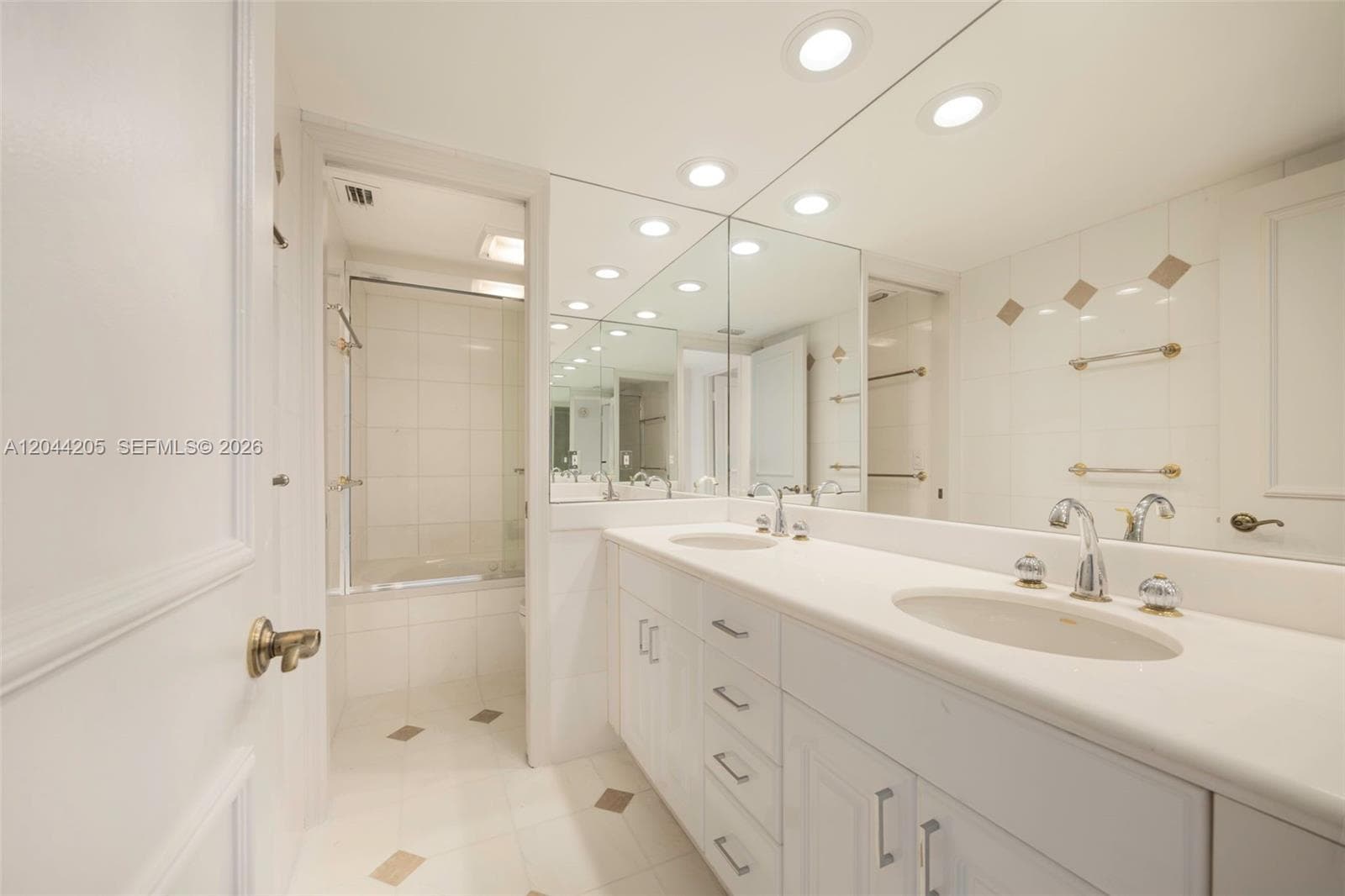 155 Ocean Lane Dr 600 photo 22