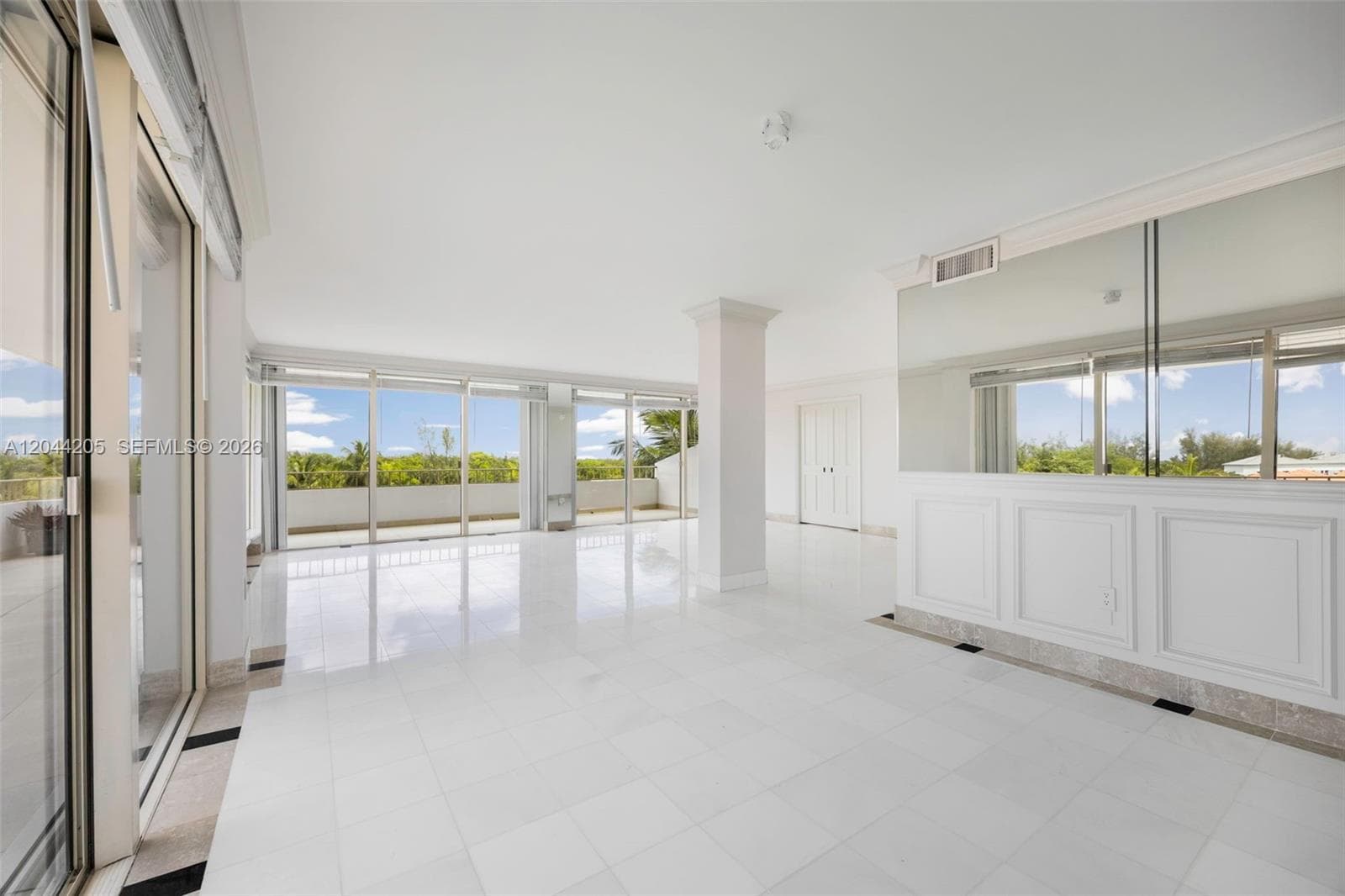 155 Ocean Lane Dr 600 photo 4