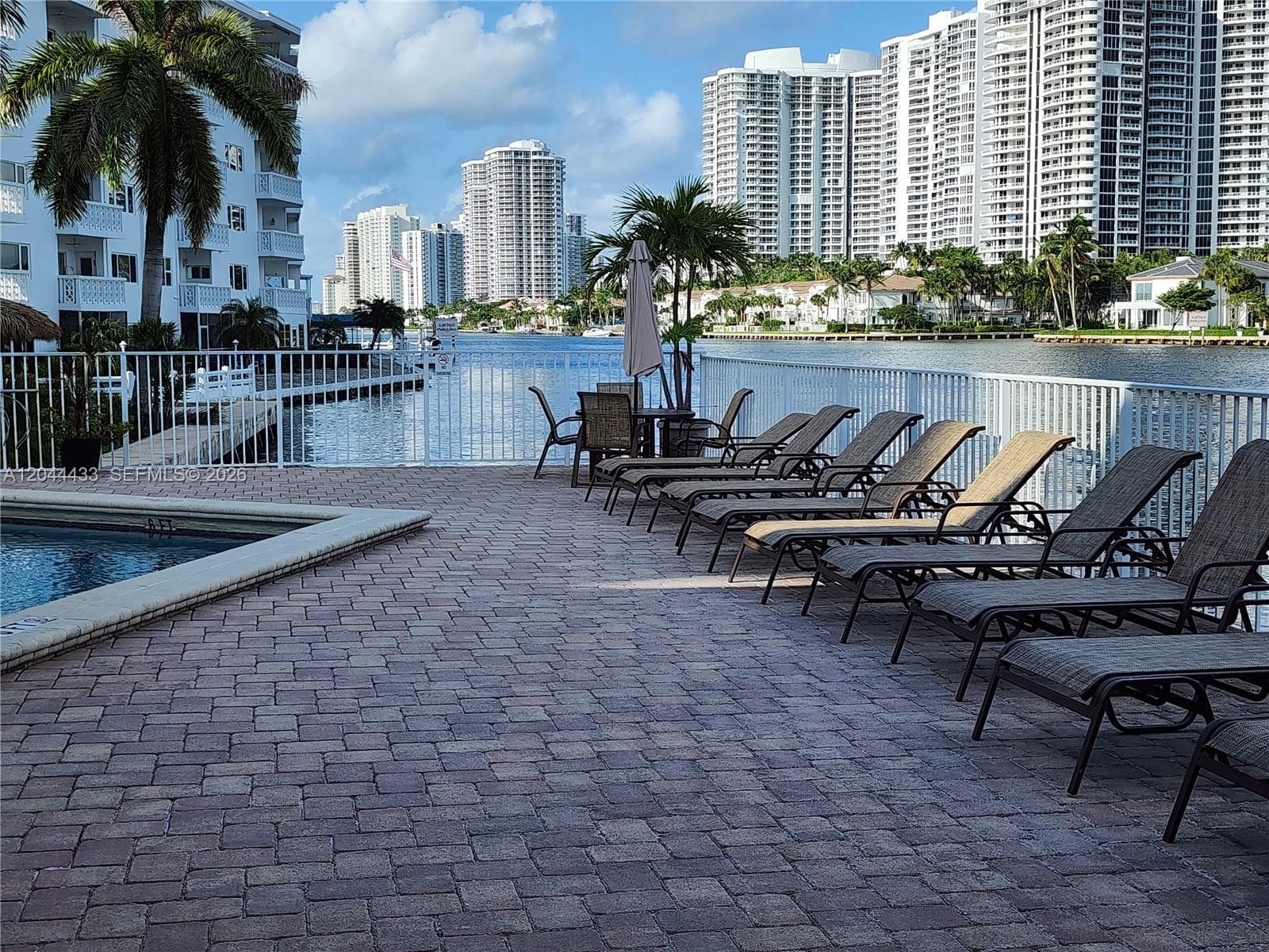 3161 S Ocean Dr 404 photo 6