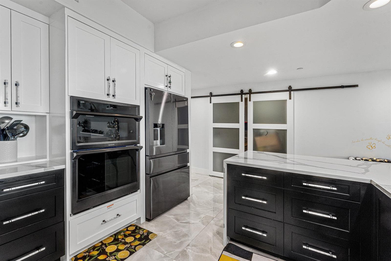 2640 Lake Shore Drive 2112 photo 12