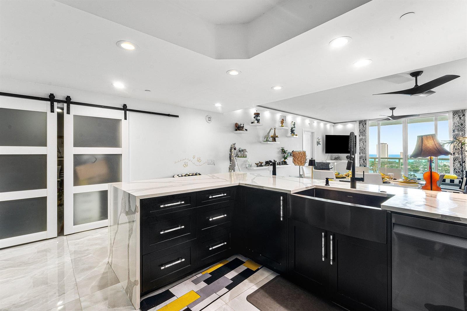 2640 Lake Shore Drive 2112 photo 11