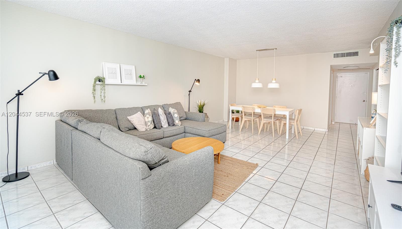5601 Collins Ave 1517 photo 2