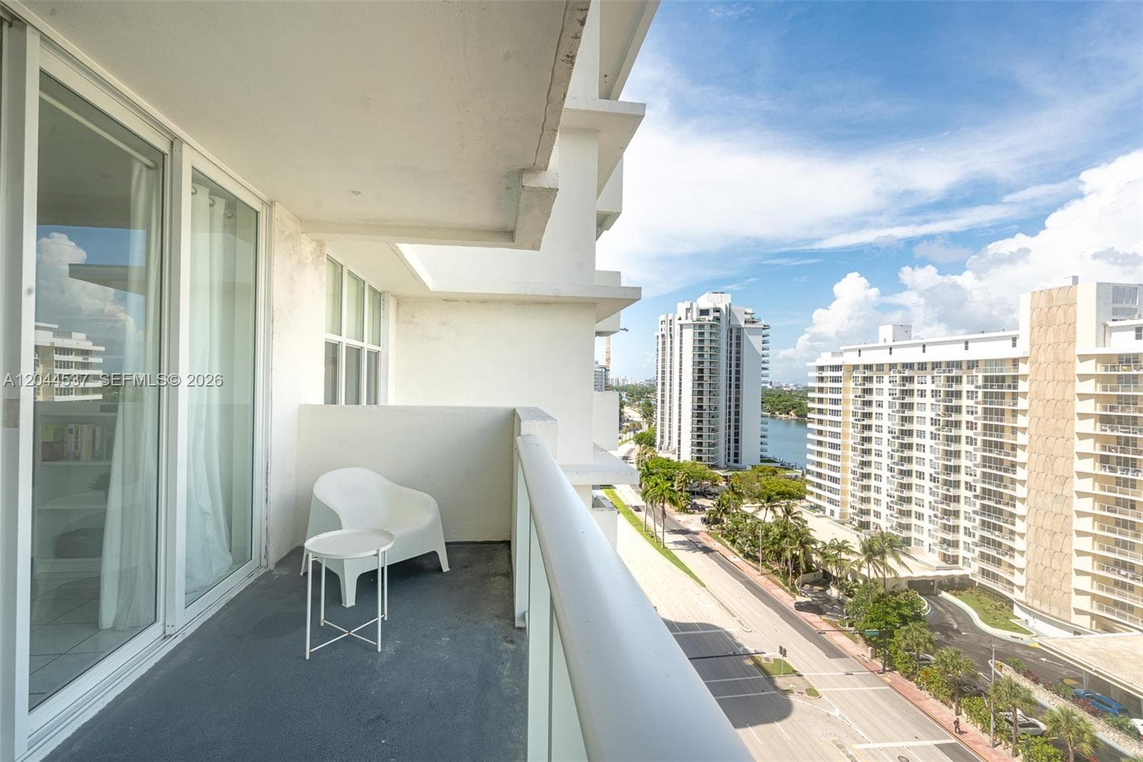 5601 Collins Ave 1517 photo 11