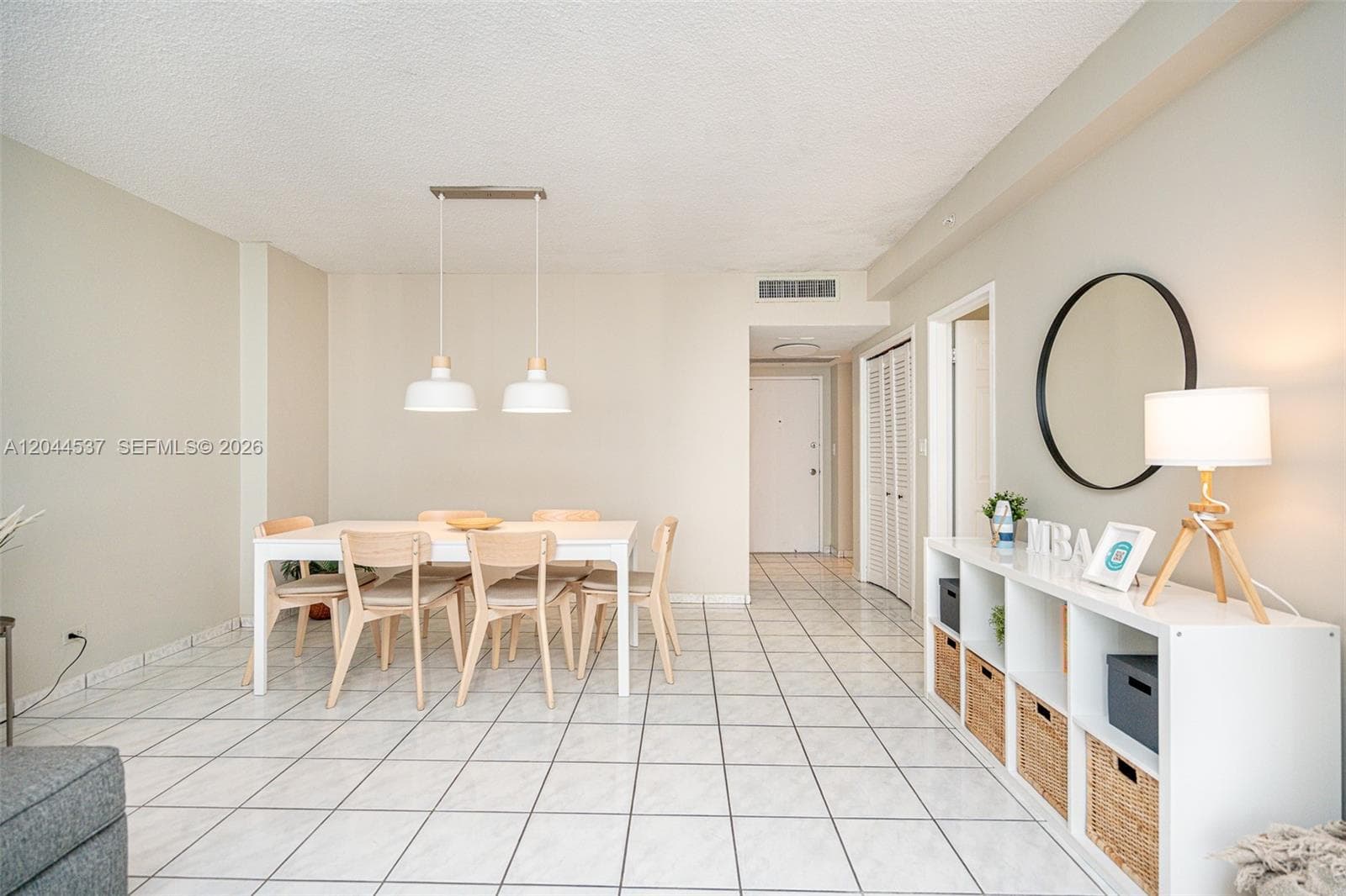 5601 Collins Ave 1517 photo 4