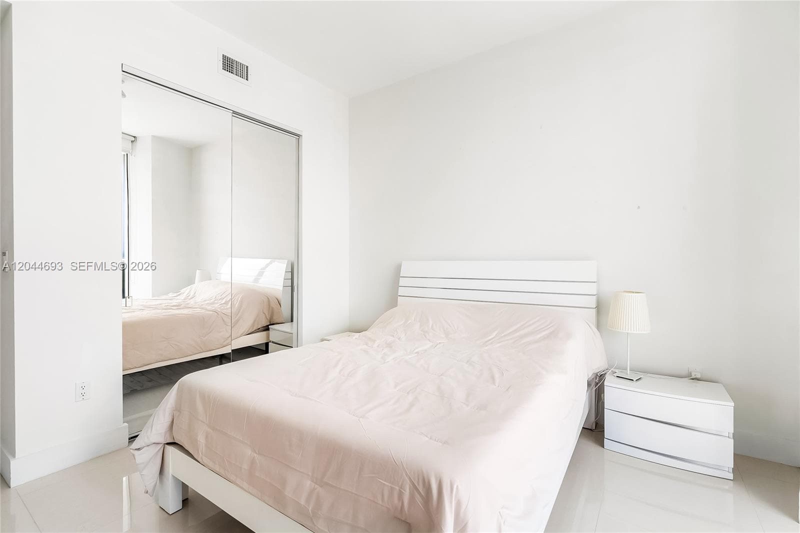 16001 Collins Ave 2605 photo 23