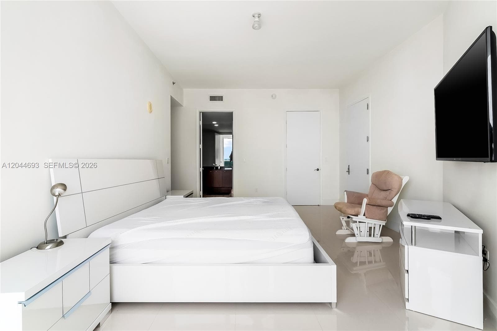 16001 Collins Ave 2605 photo 17