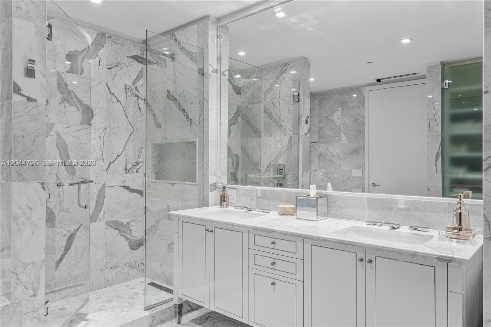 9349 Collins Ave 605 photo 6