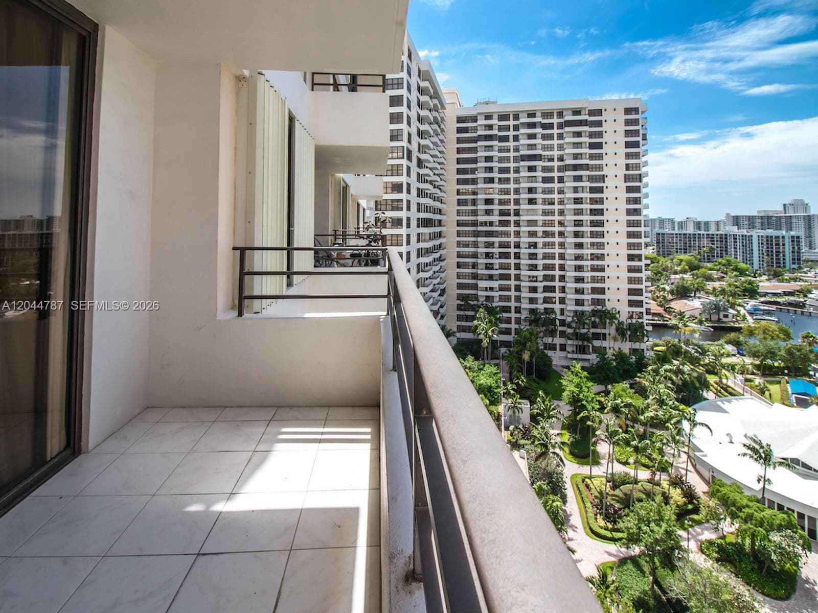 600 Three Islands Blvd 1218 photo 17