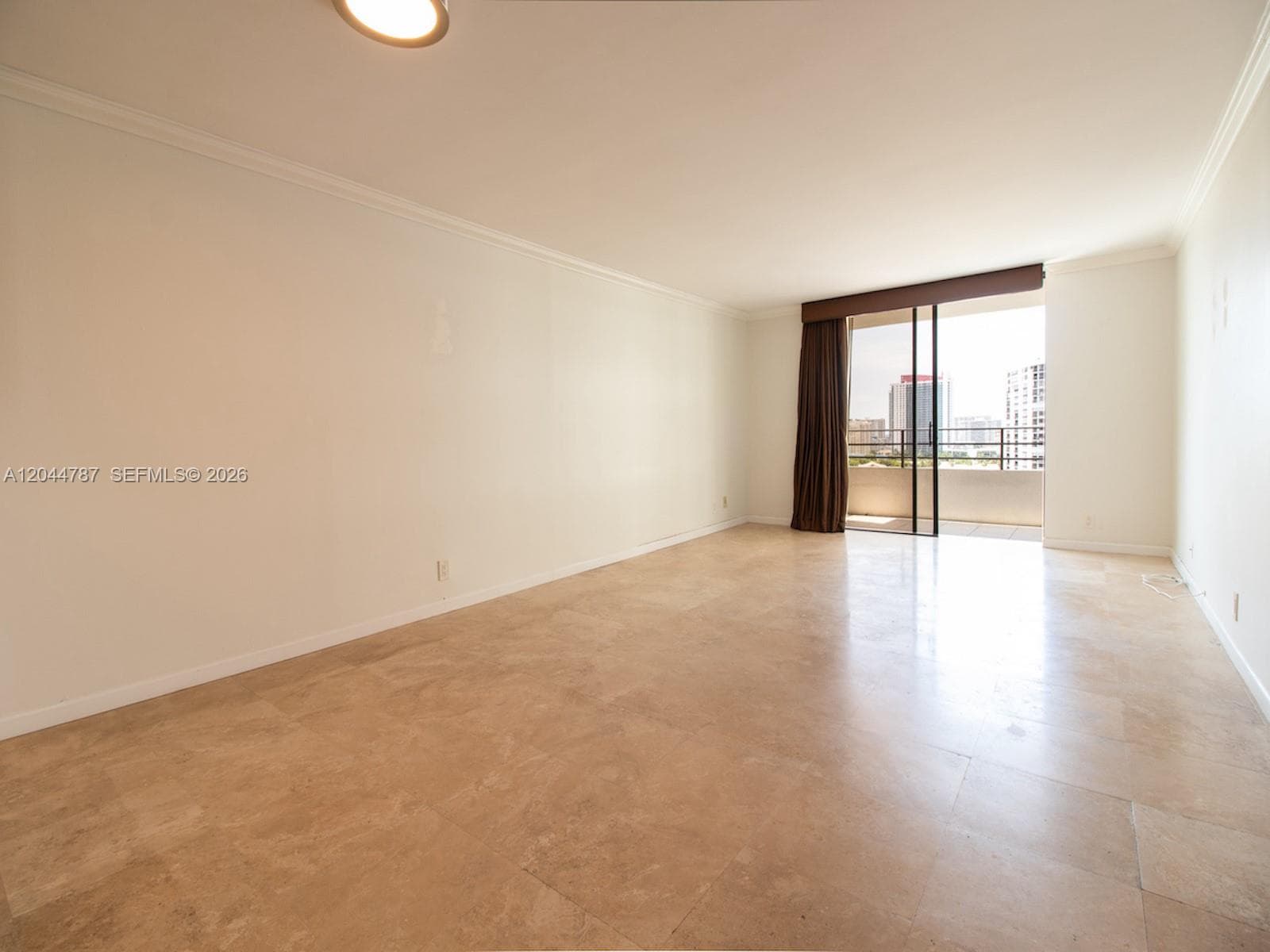 600 Three Islands Blvd 1218 photo 4