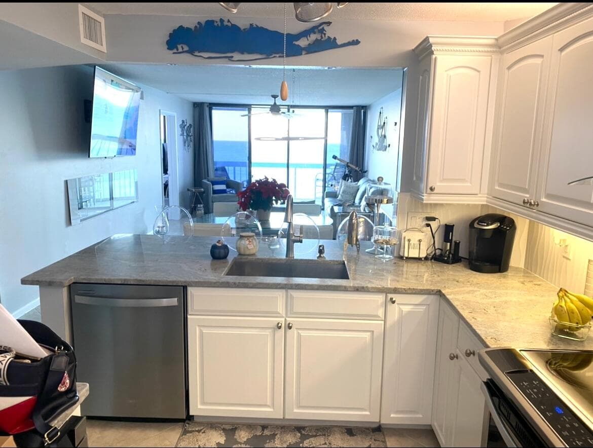 9940 S Ocean Drive 1004 photo 3