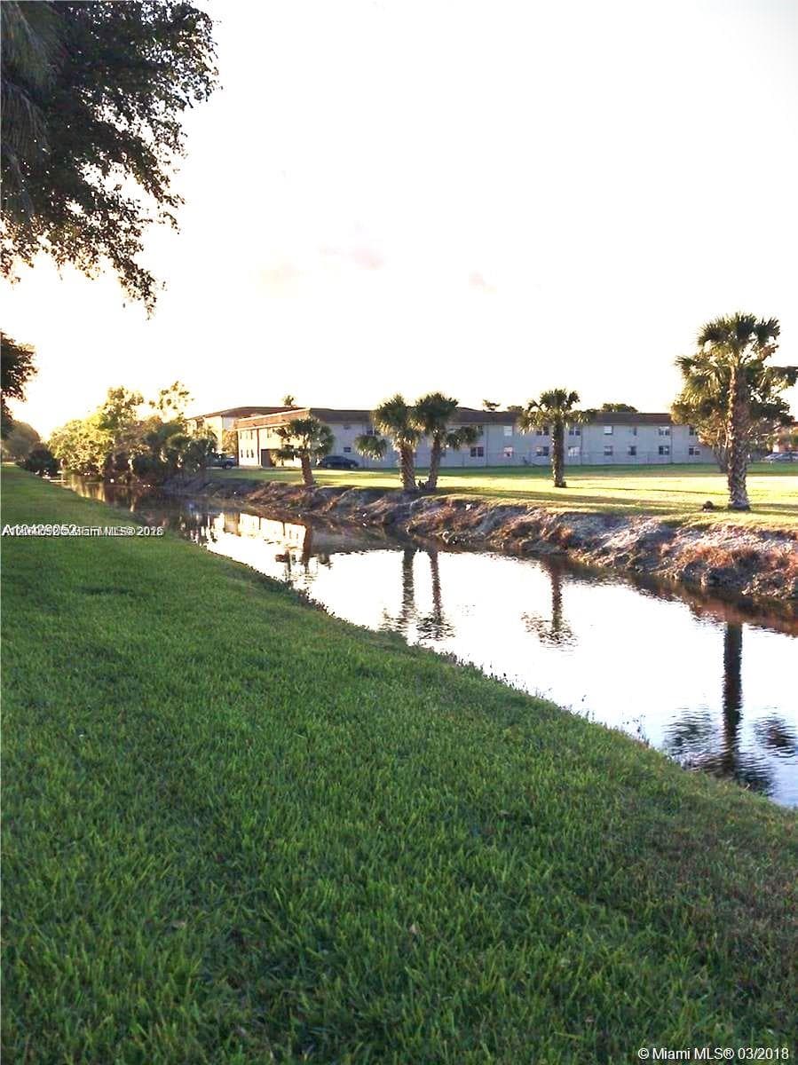 10845 SW 112th Ave 211 photo 17