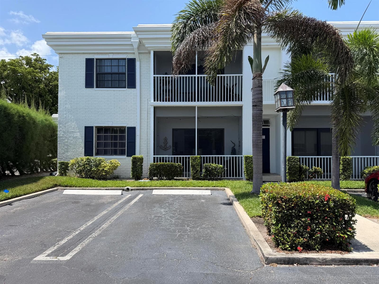 180 Cypress Club Drive 815 photo 2