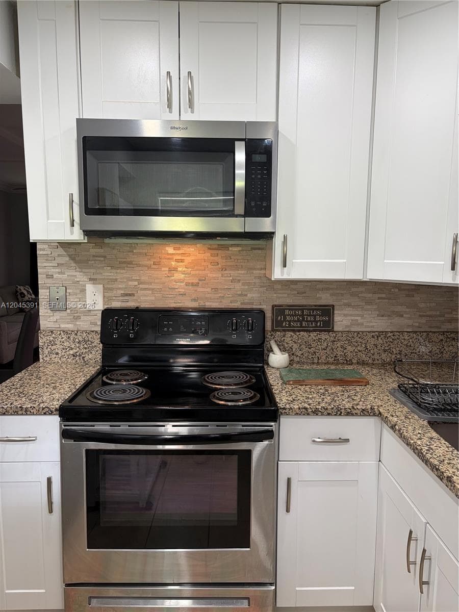 109 Gardens Dr 104 photo 8
