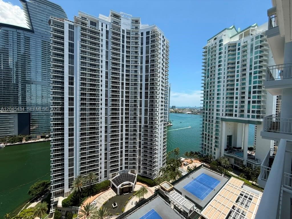801 Brickell Key Blvd 2204 photo 2