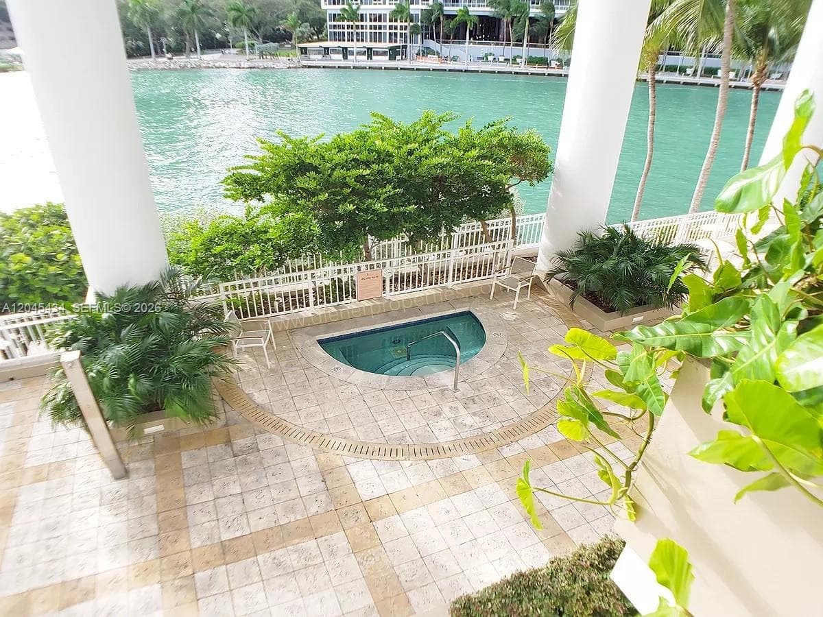 801 Brickell Key Blvd 2204 photo 7