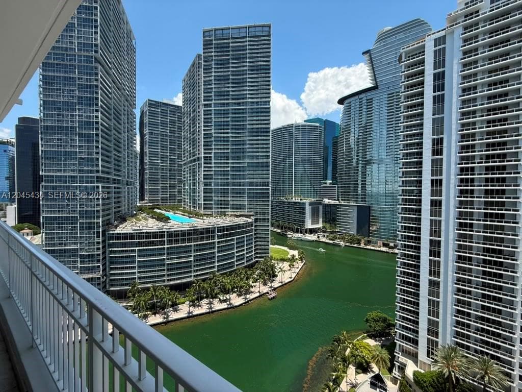 801 Brickell Key Blvd 2204 photo 1