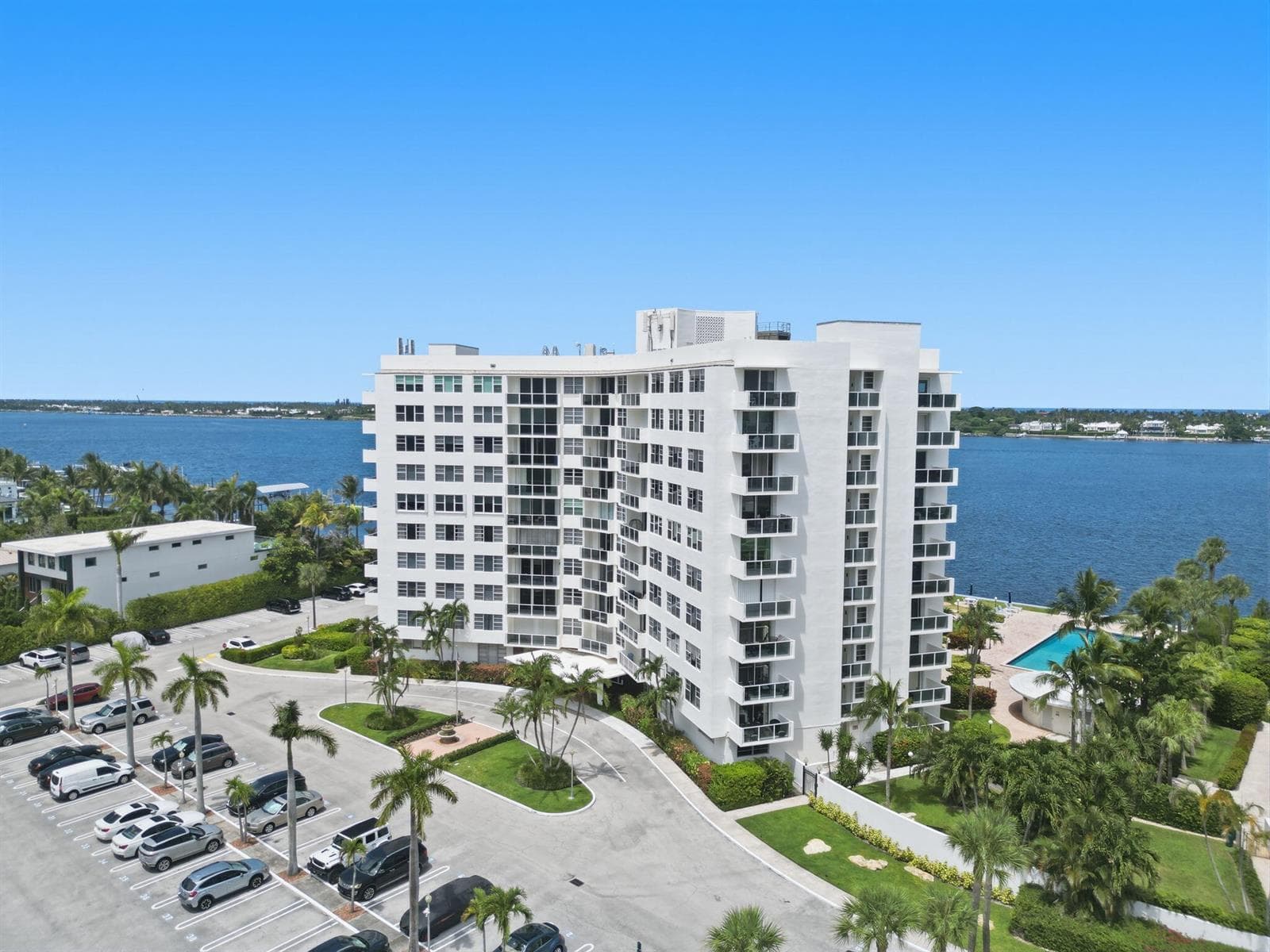 2800 N Flagler Drive 410 photo 1