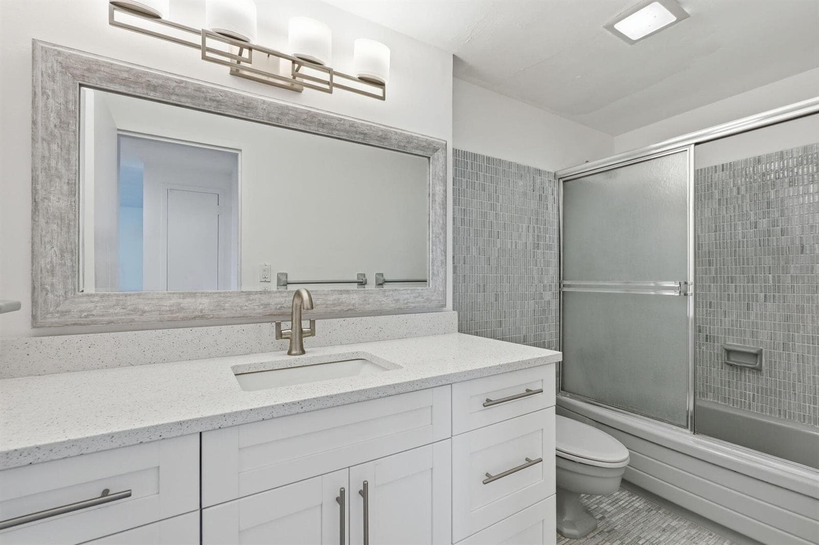 2800 N Flagler Drive 410 photo 18