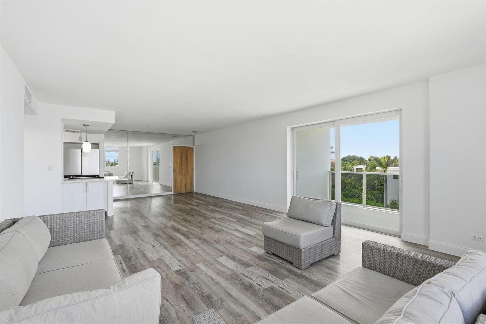 2800 N Flagler Drive 410 photo 8