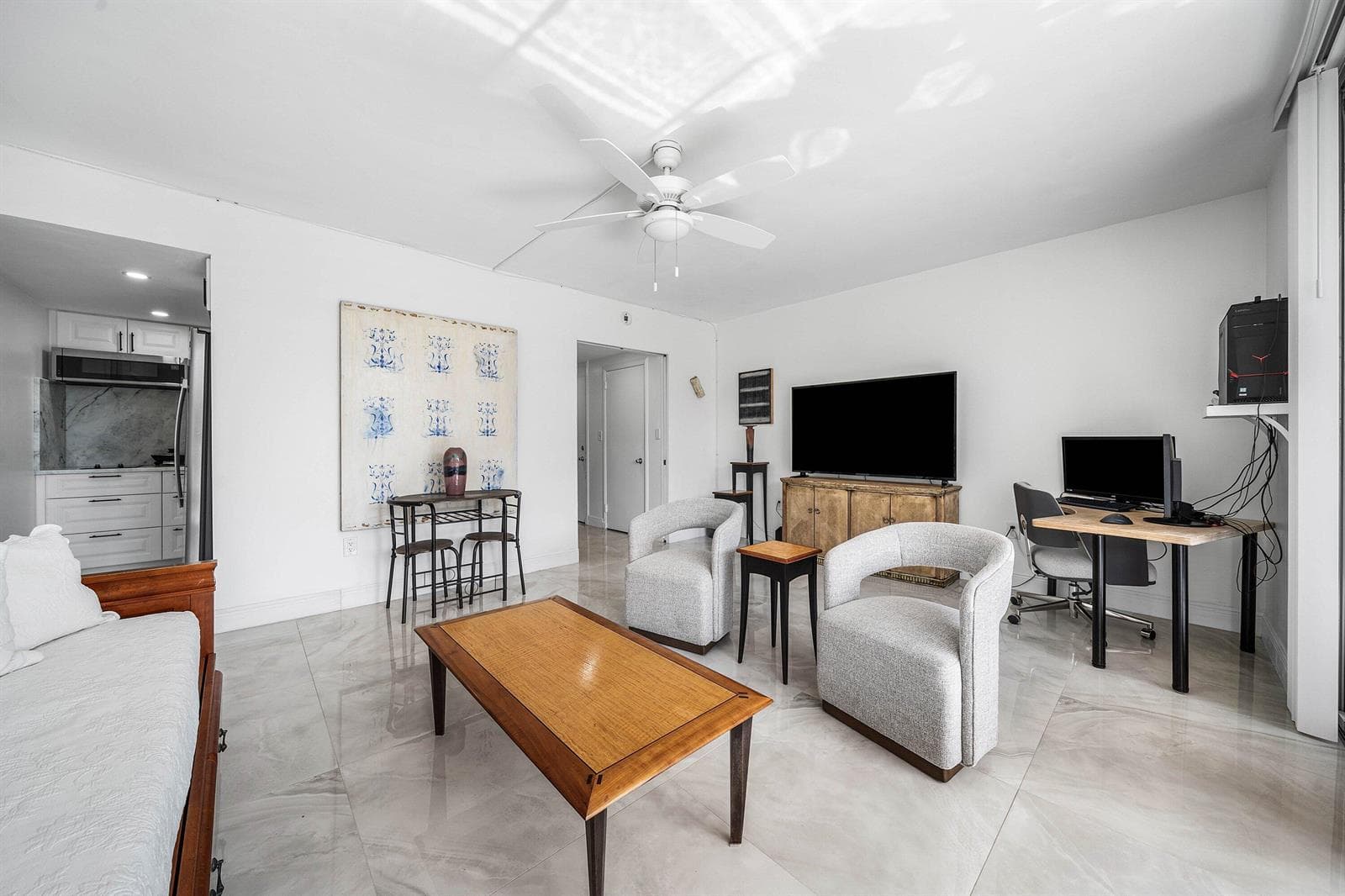 15 S Golfview Road 206 photo 6