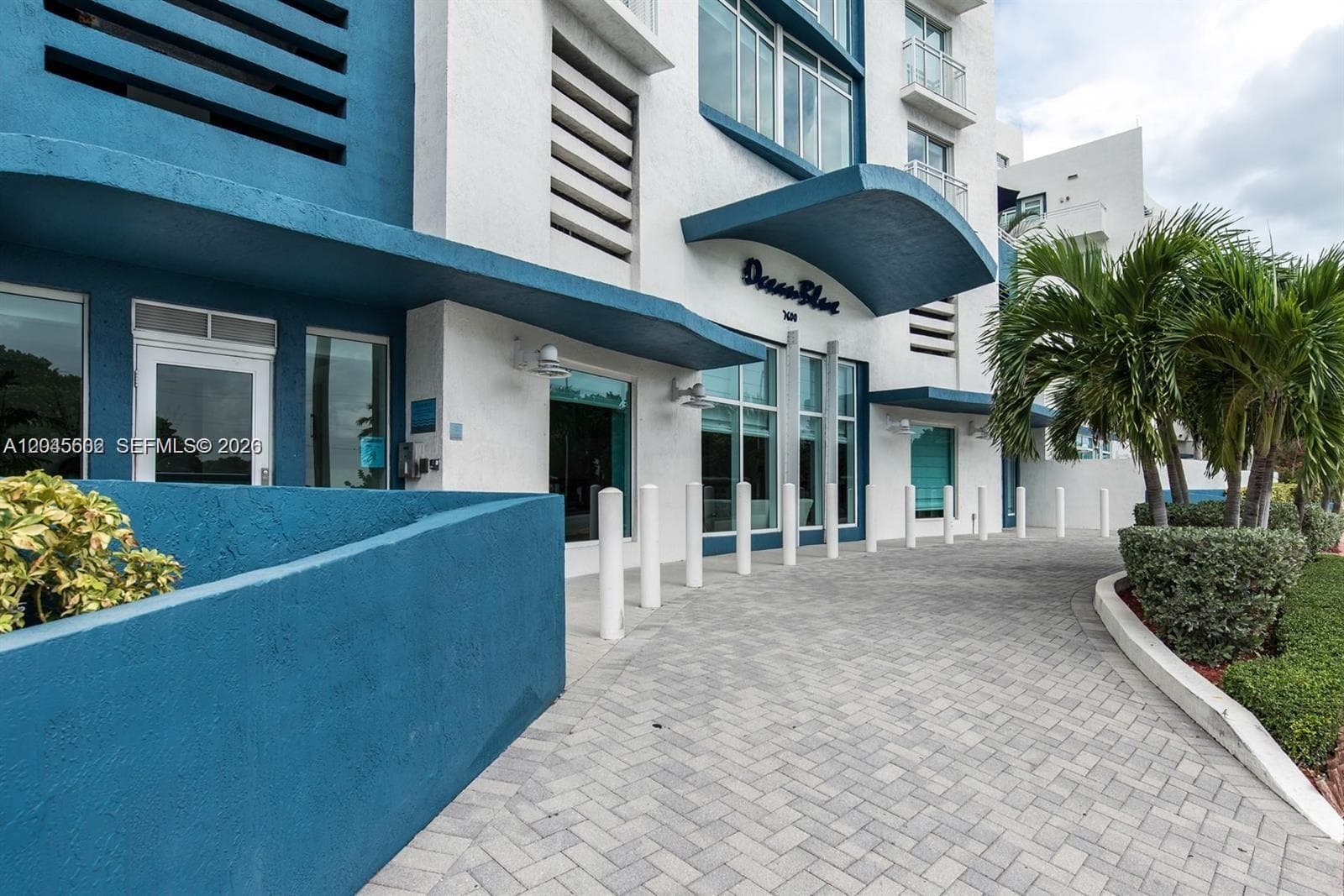 7600 Collins Ave 712 photo 2