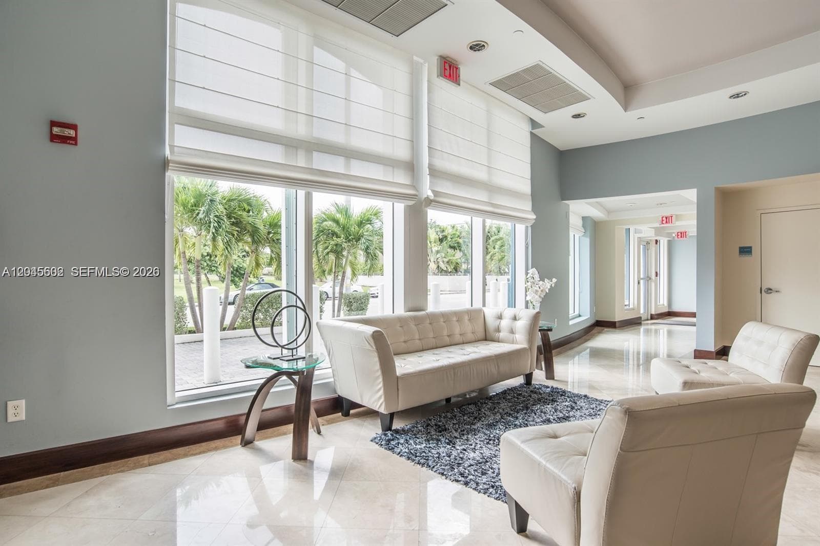 7600 Collins Ave 712 photo 3