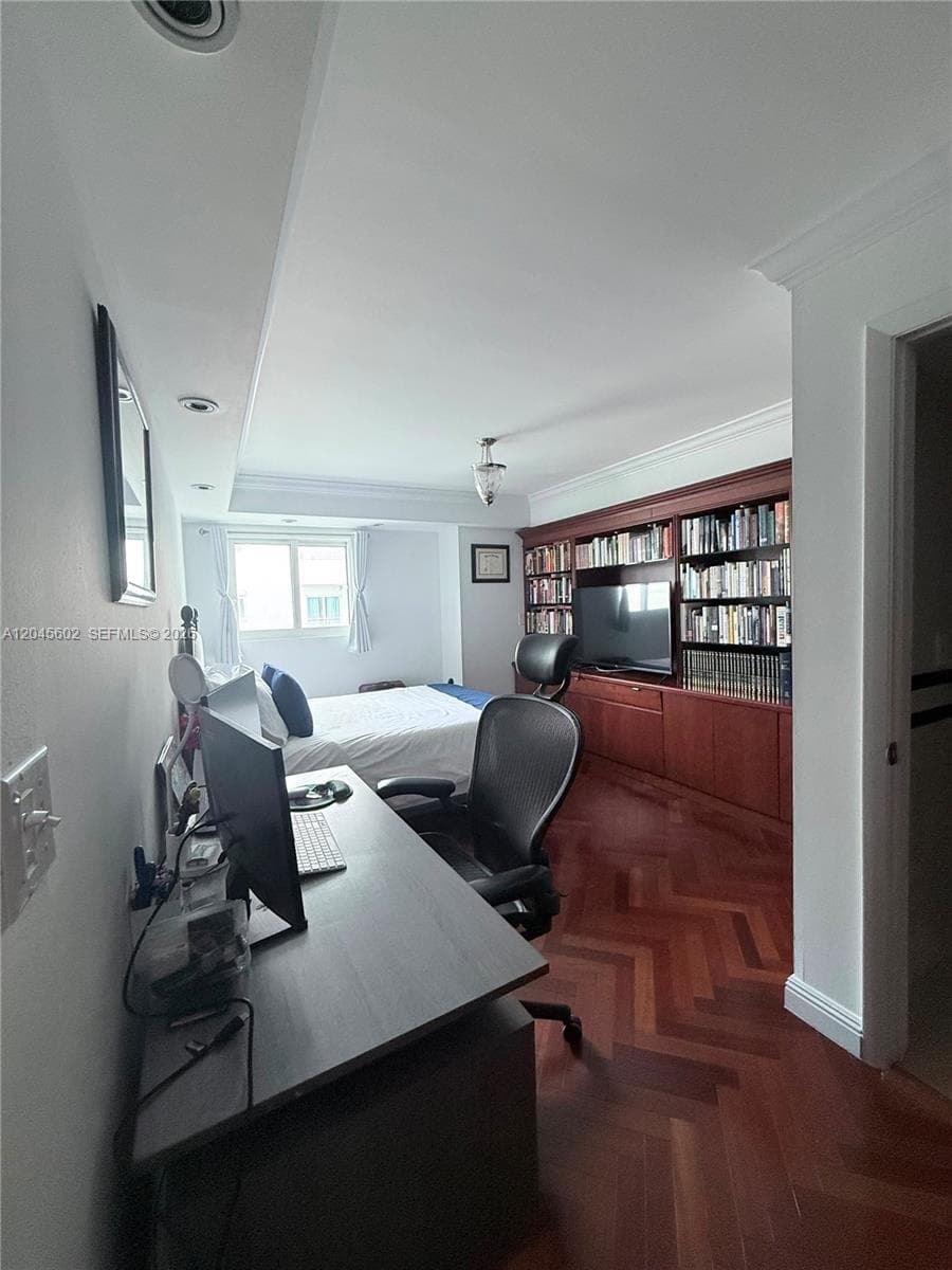 7600 Collins Ave 712 photo 19