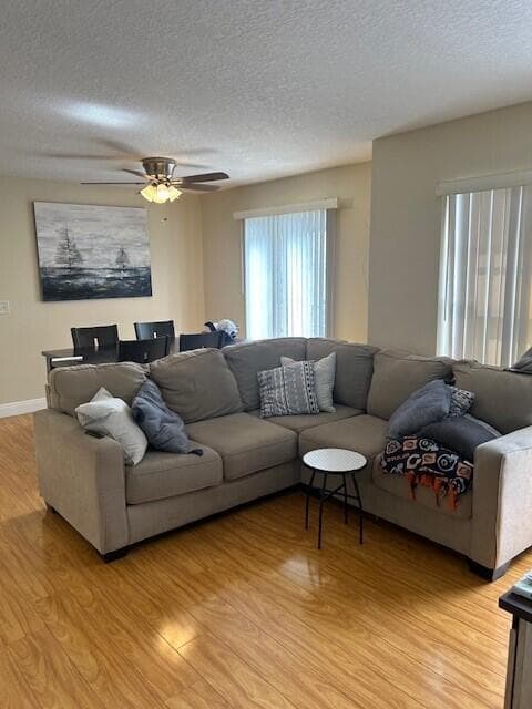 1045 Lake Shore Drive 206 photo 2