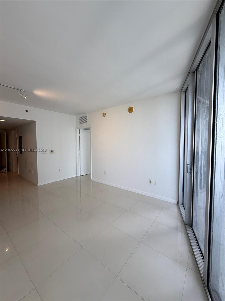 495 Brickell Ave 3106 photo 13