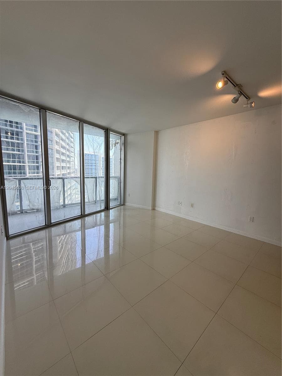 495 Brickell Ave 3106 photo 12