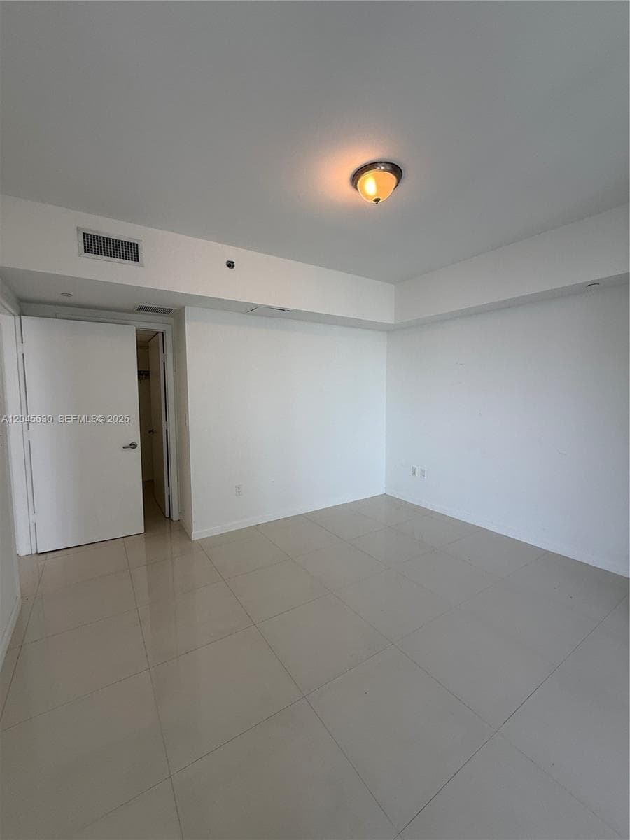 495 Brickell Ave 3106 photo 24