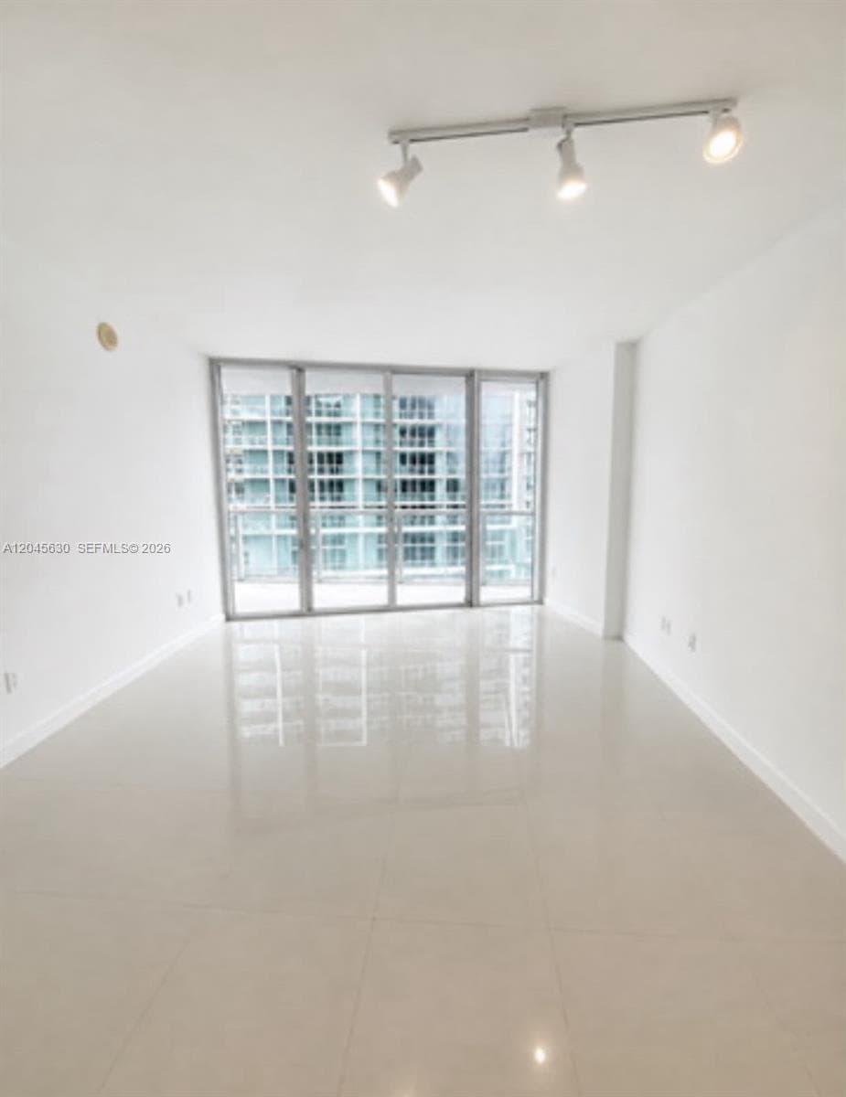 495 Brickell Ave 3106 photo 8