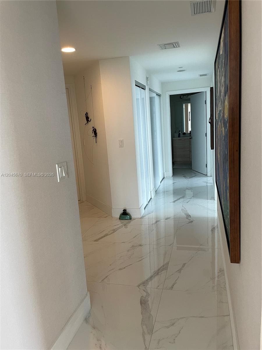 16385 Biscayne Blvd 2601 photo 25
