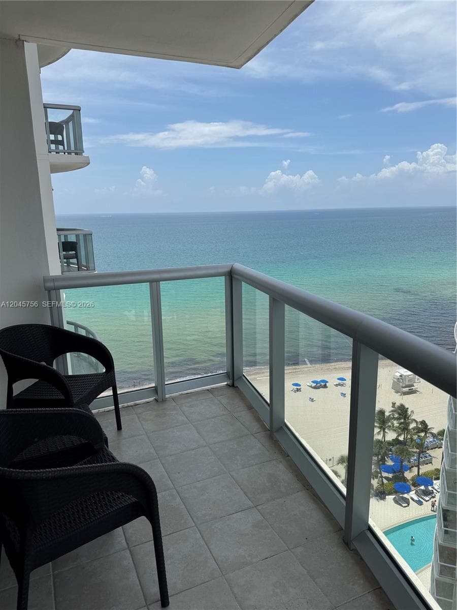 18683 Collins Ave 1610 photo 17