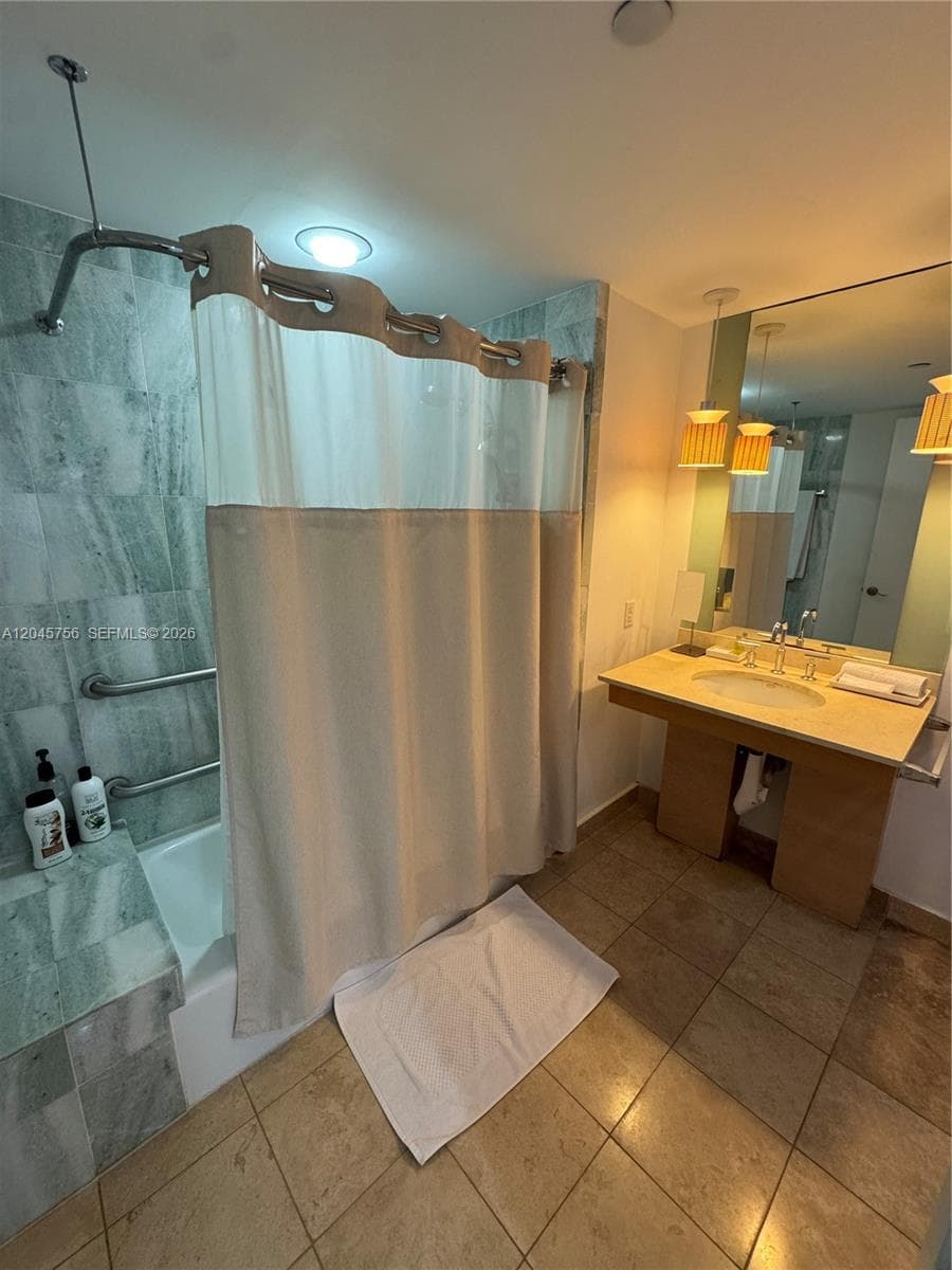 18683 Collins Ave 1610 photo 14