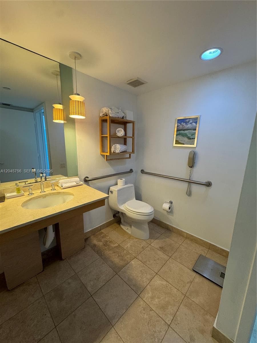 18683 Collins Ave 1610 photo 15