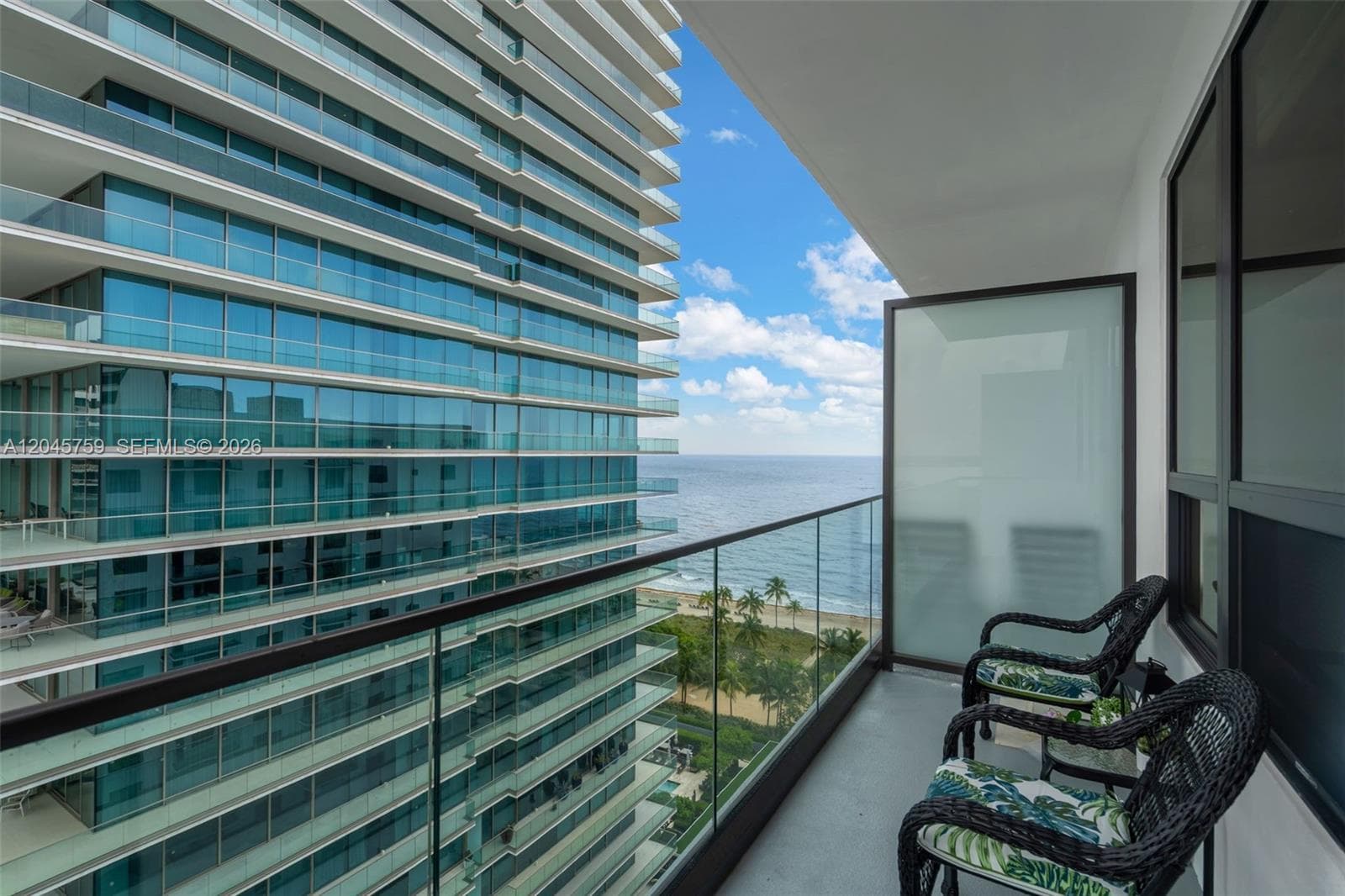 10185 Collins Ave PH23 photo 18