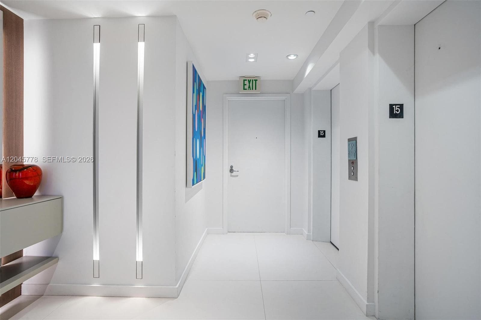 3801 Collins Ave 1503 photo 4