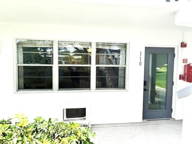 110 Markham F 110 photo 2
