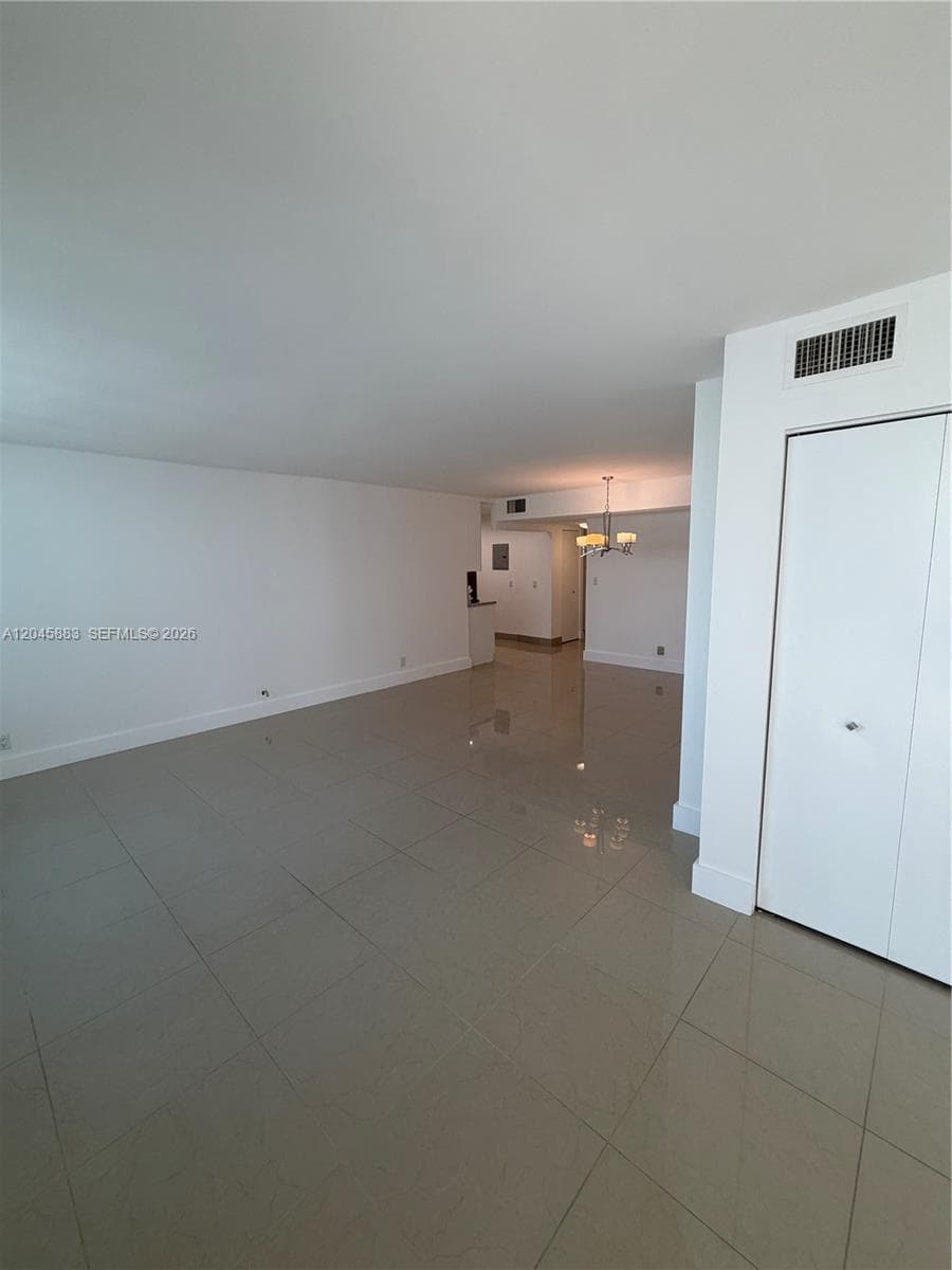 2201 S Ocean Dr 1905 photo 16
