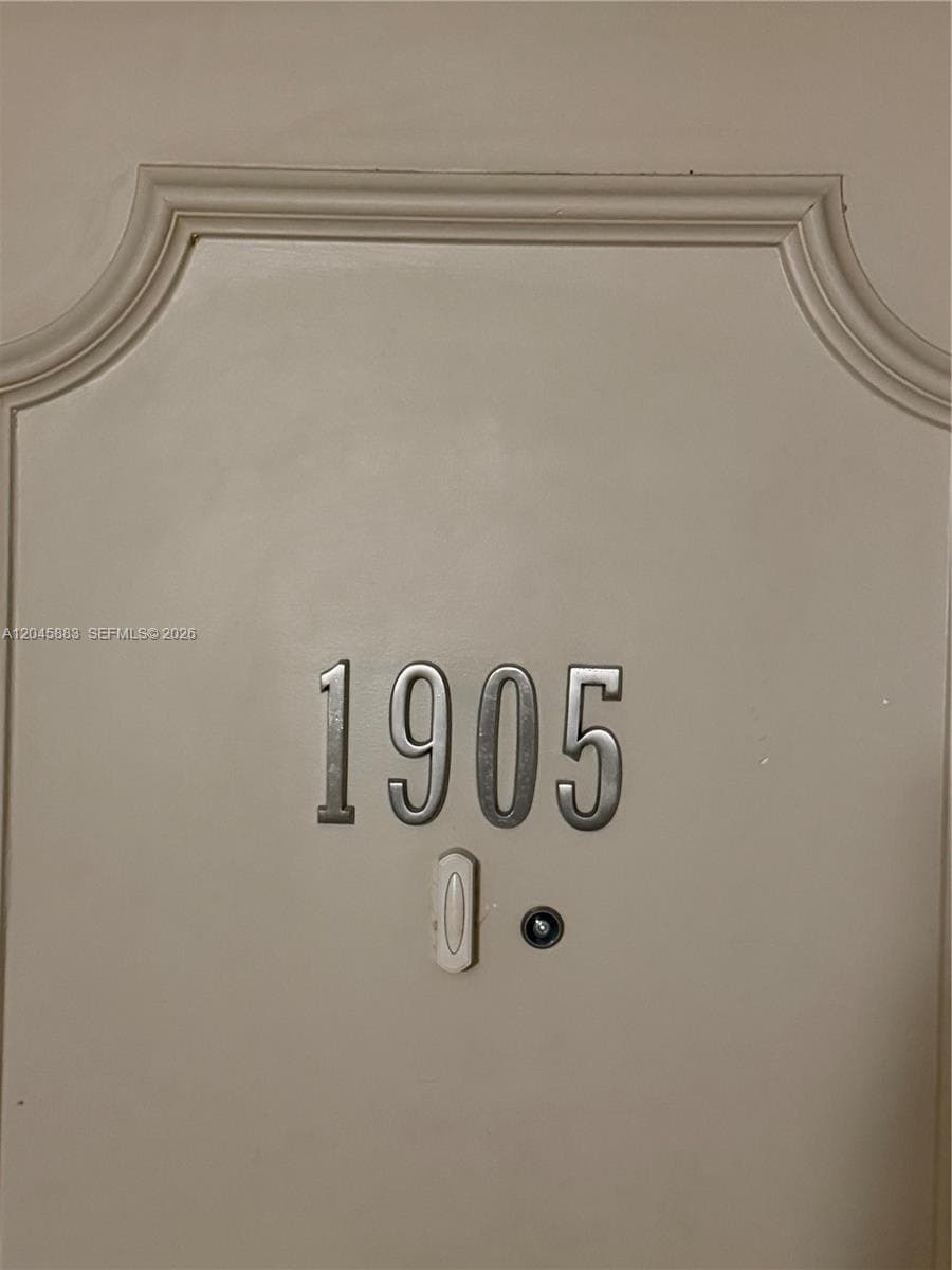 2201 S Ocean Dr 1905 photo 3