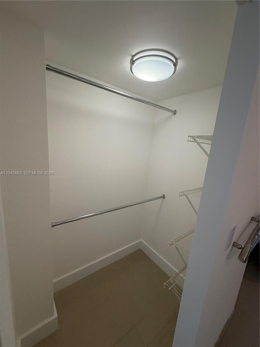 2201 S Ocean Dr 1905 photo 24