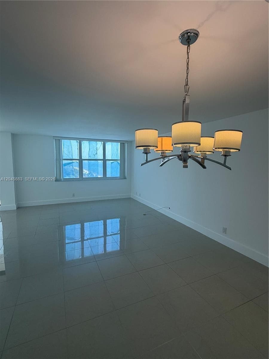 2201 S Ocean Dr 1905 photo 4