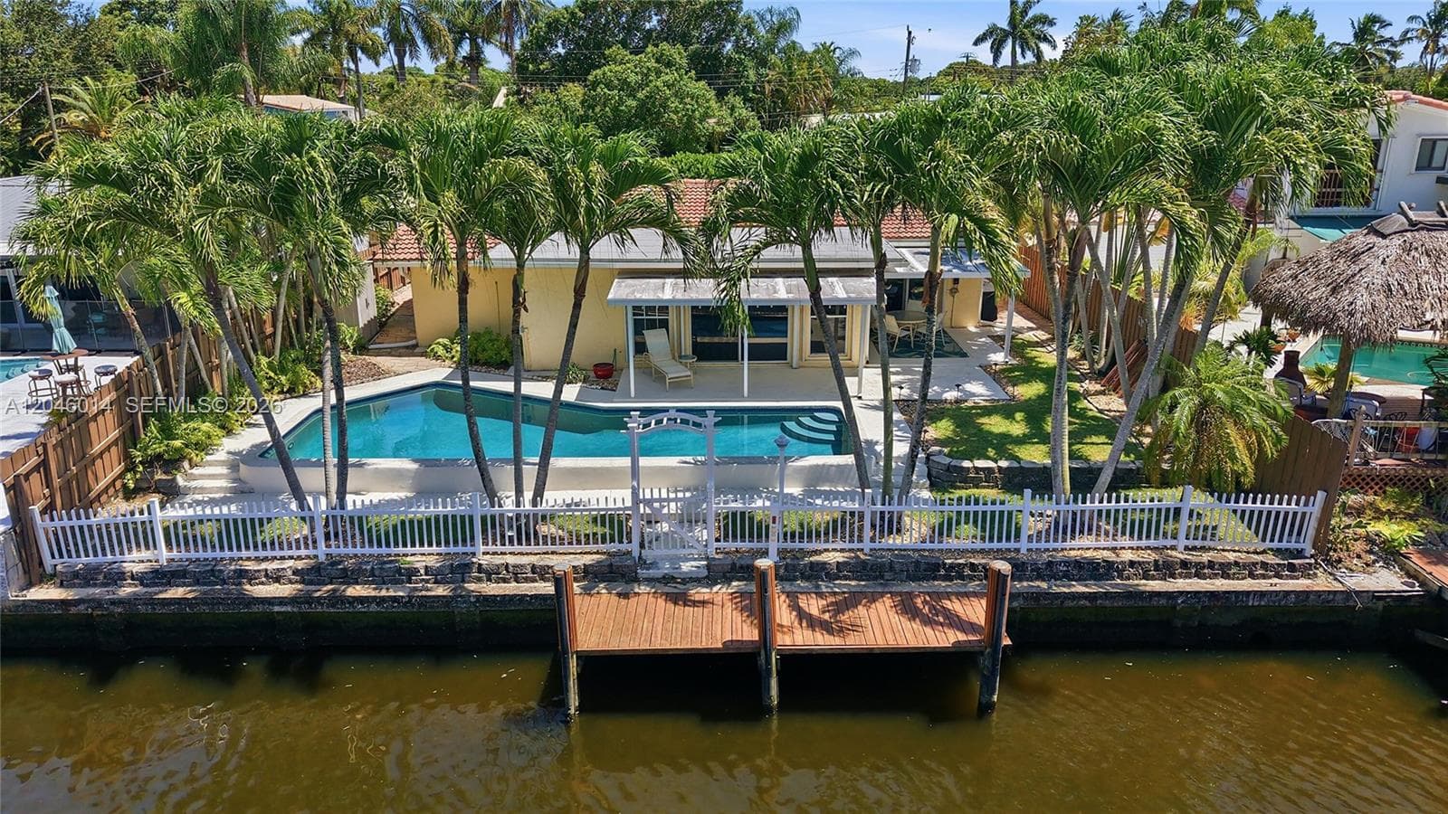 1625 SW 5th Ct photo 3