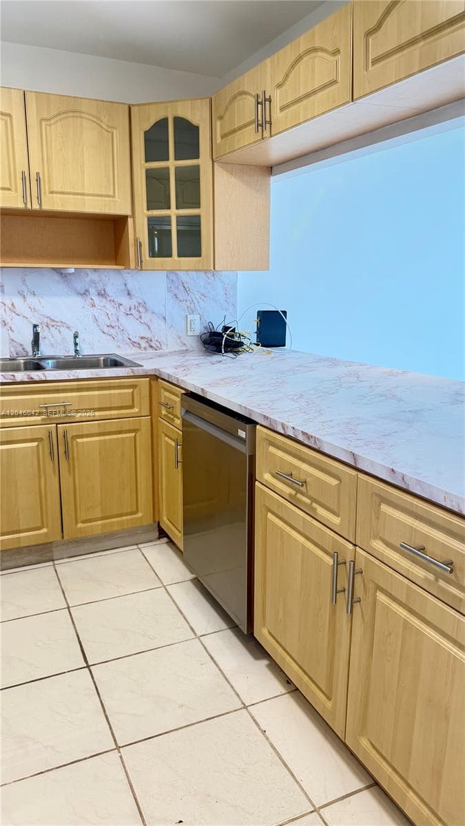 100 Bayview Dr 509 photo 24