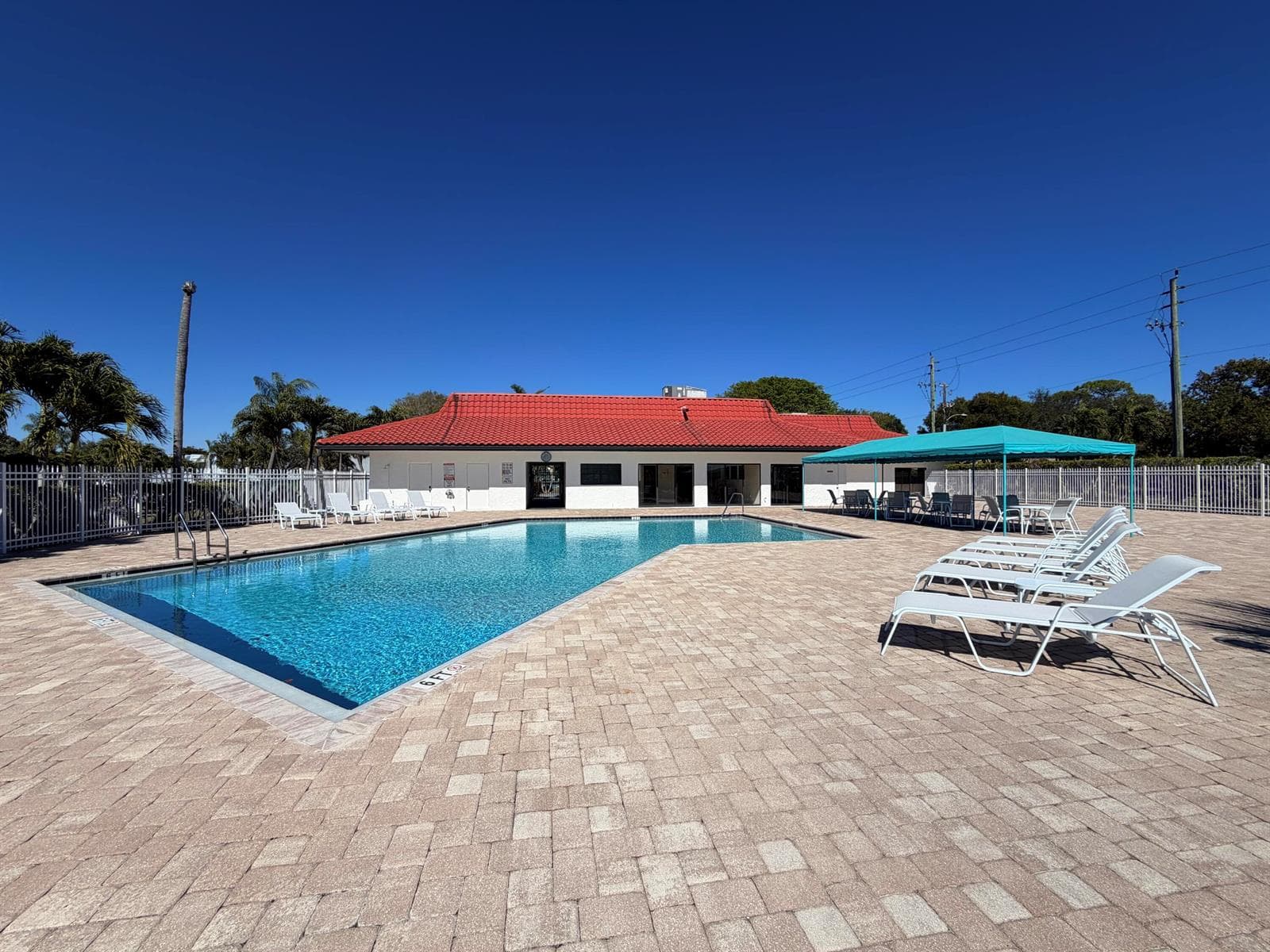 2800 Fiore Way 201 photo 23