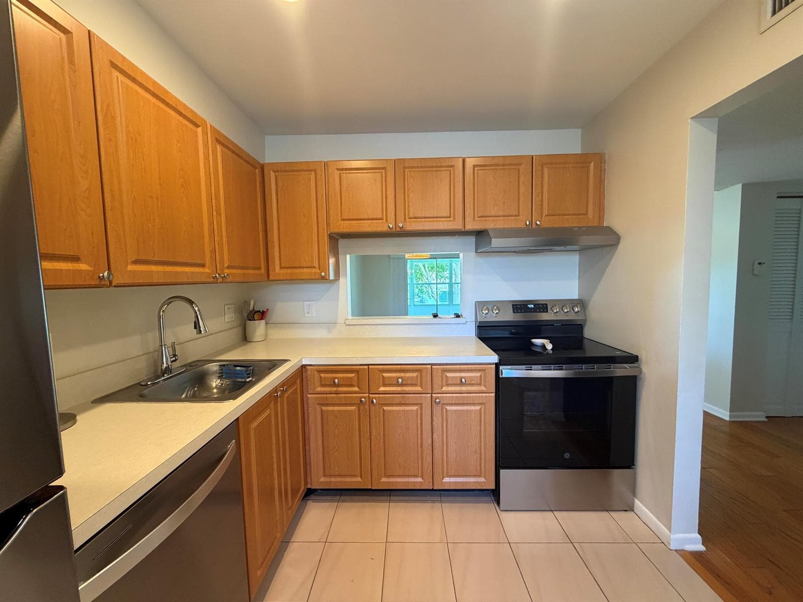 2800 Fiore Way 201 photo 2
