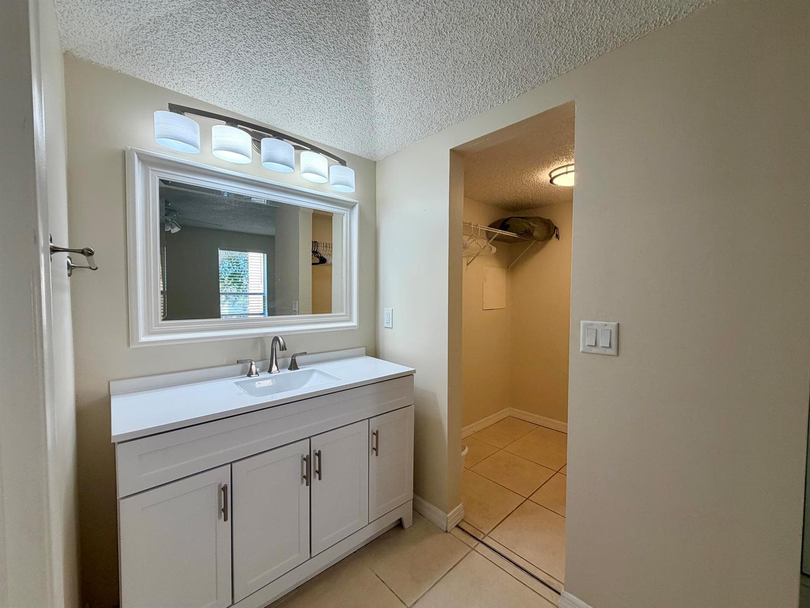 2800 Fiore Way 201 photo 11