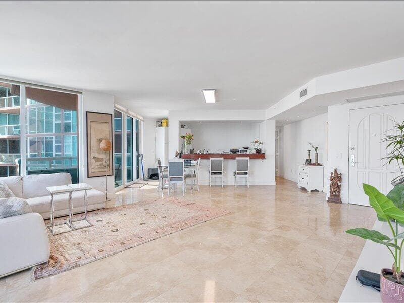 3370 SW Hidden Bay Drive 2409 photo 6